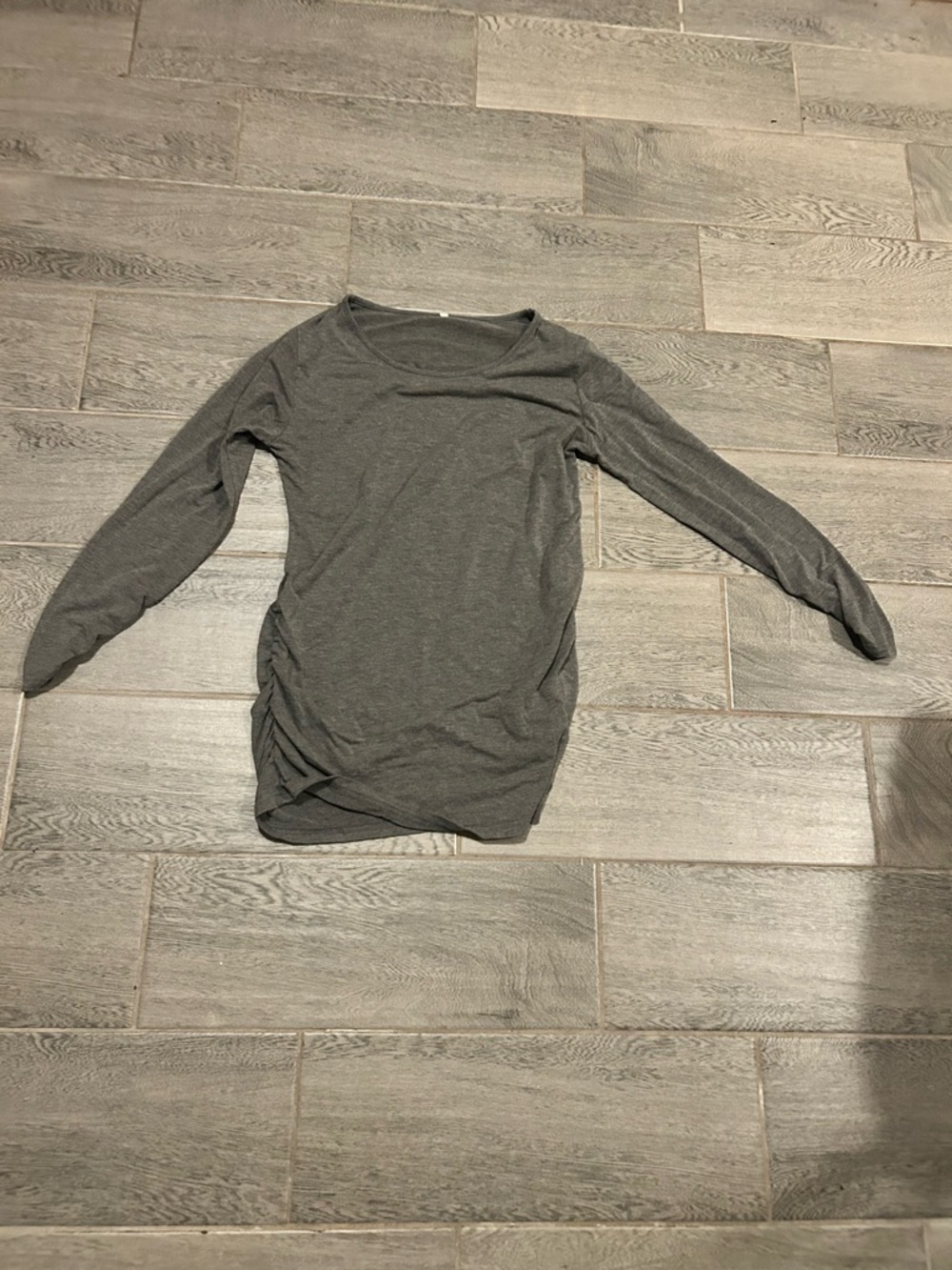 Grey long sleeved ruched maternity top - size large